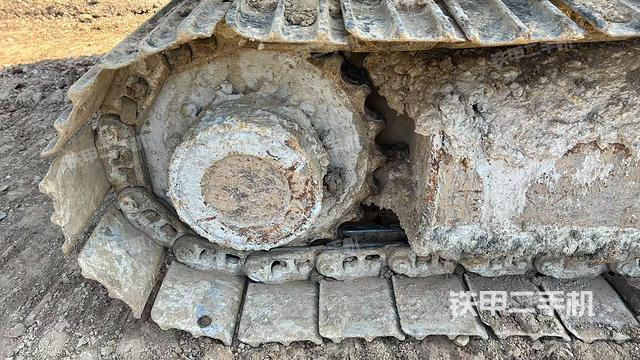 右驅(qū)動(dòng)輪（行走機(jī)構(gòu)）