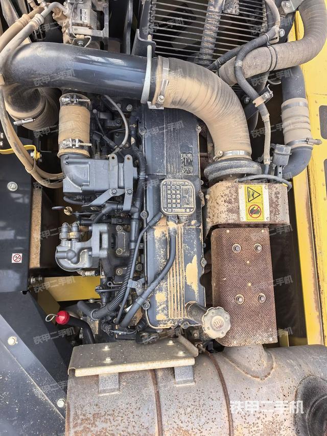 发动机室（上车部件）