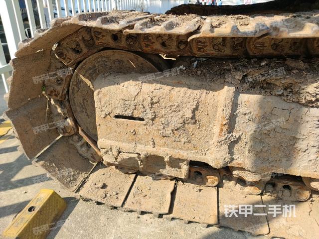 右側(cè)行走馬達蓋板(行走機構(gòu)) 右側(cè)行走馬達蓋板(行走機構(gòu))