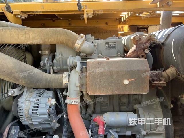 發(fā)動機整體俯視(整機外觀) 發(fā)動機整體俯視(整機外觀)