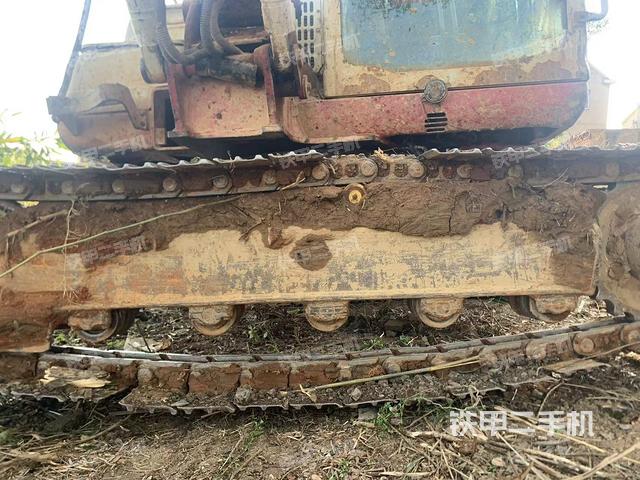 單側(cè)履帶整體（整機(jī)外觀）