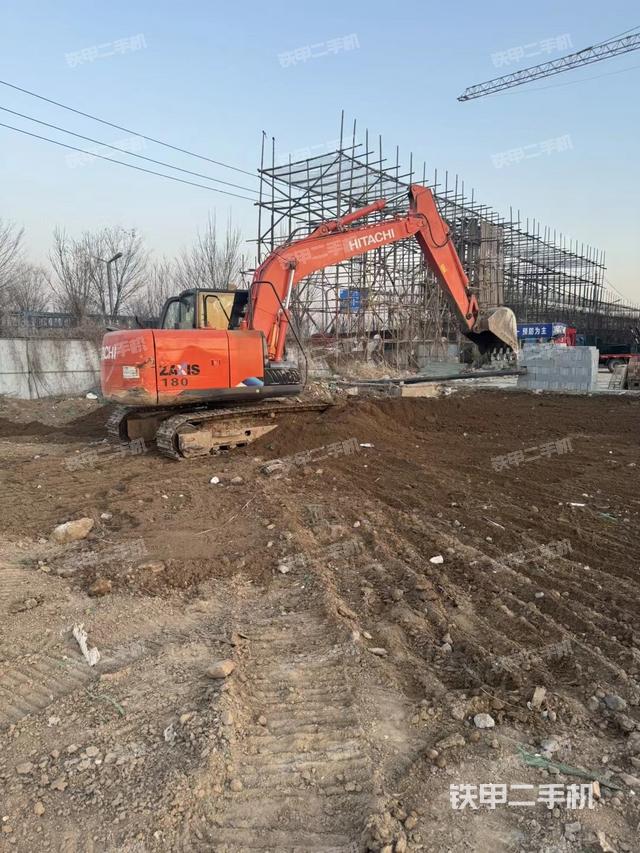 整機(jī)右后45°(整機(jī)外觀) 整機(jī)右后45°(整機(jī)外觀)