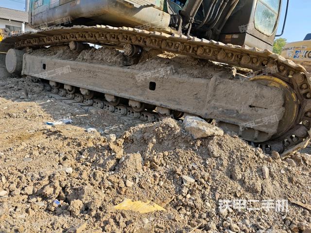 左導(dǎo)向輪（行走機(jī)構(gòu)）