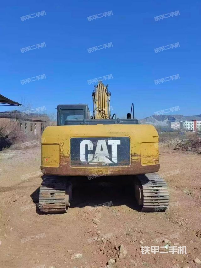 驾驶室顶部（整机外观）