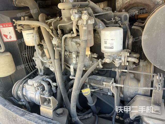 發(fā)動(dòng)機(jī)整體俯視(整機(jī)外觀) 發(fā)動(dòng)機(jī)整體俯視(整機(jī)外觀)