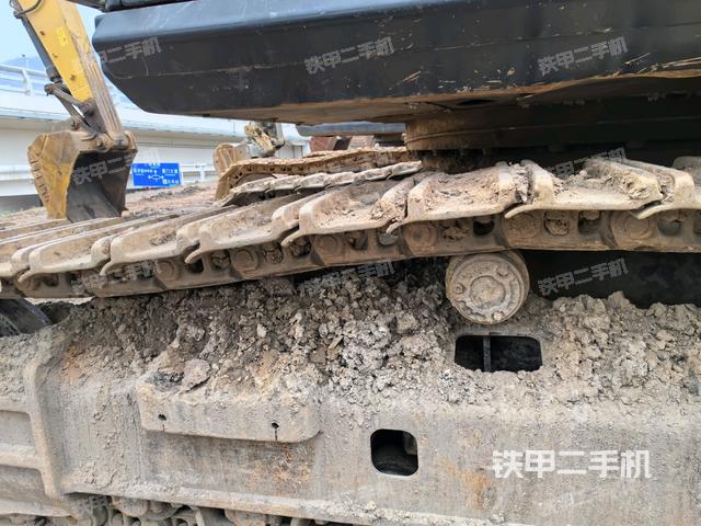 左側(cè)履帶整體?（行走機(jī)構(gòu)）