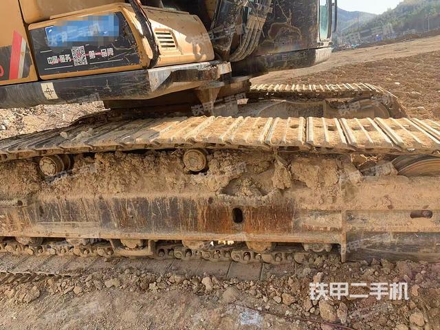 單側履帶整體（整機外觀）