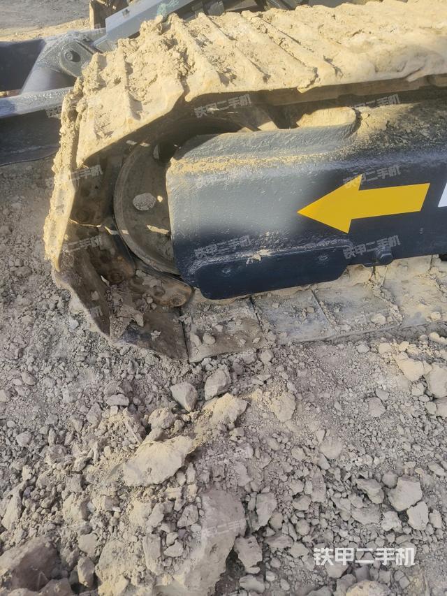 右側(cè)履帶整體?（行走機(jī)構(gòu)）