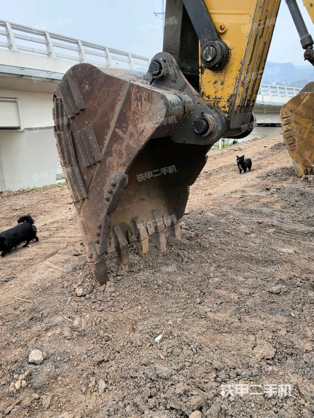 小臂整體左后（工作和回轉(zhuǎn)裝置）