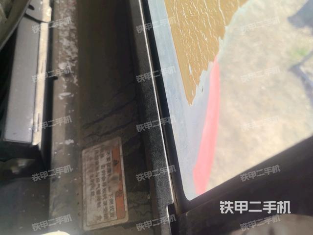 座椅后部(駕駛室部分) 座椅后部(駕駛室部分)