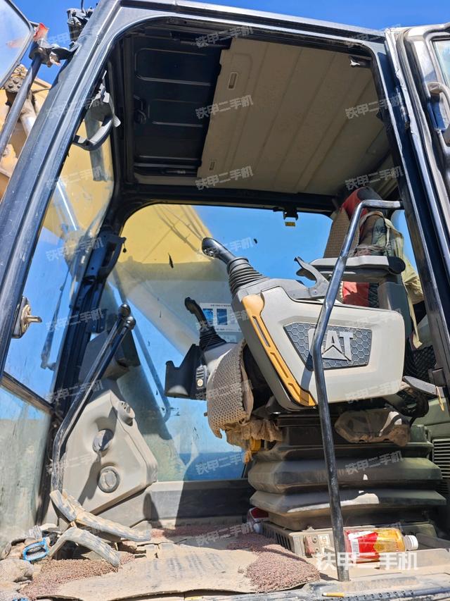 駕駛室整體（整機(jī)外觀）