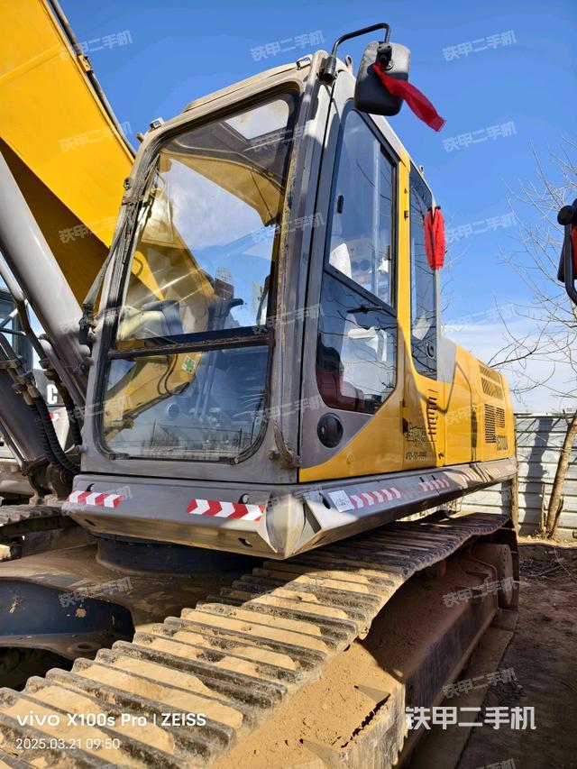 駕駛室整體（整機(jī)外觀）