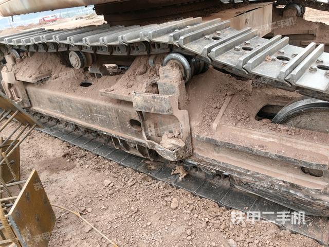 左側(cè)履帶整體?（行走機構(gòu)）