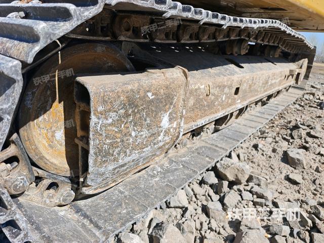 單側(cè)履帶整體（整機(jī)外觀）