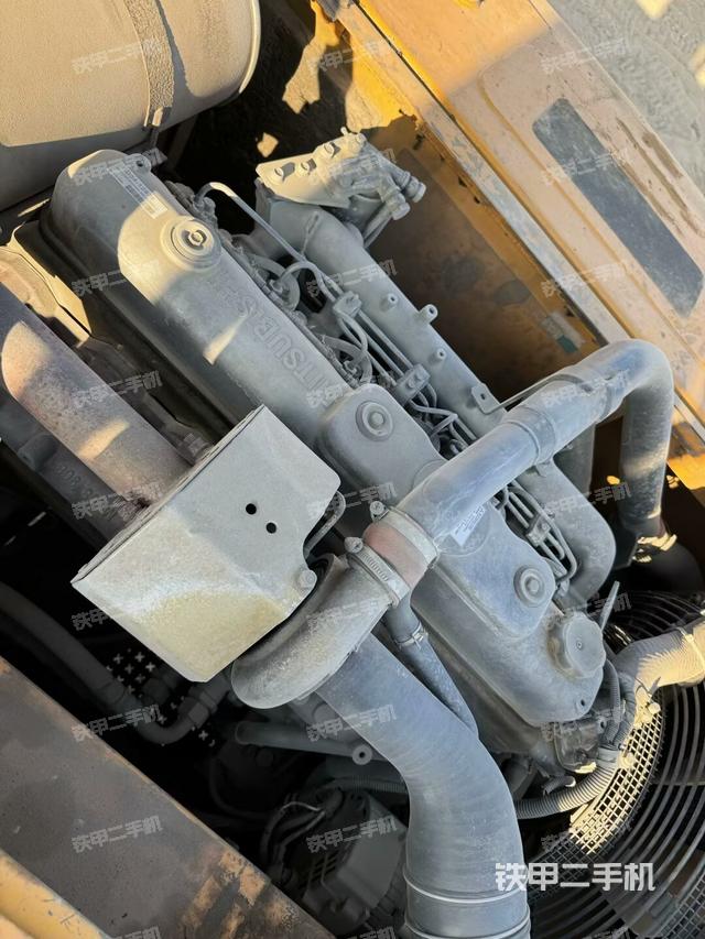 發(fā)動機整體俯視(整機外觀) 發(fā)動機整體俯視(整機外觀)