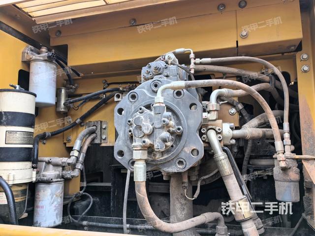 電瓶（大件艙室）