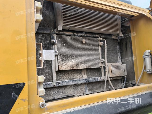 散熱器正面（大件艙室）