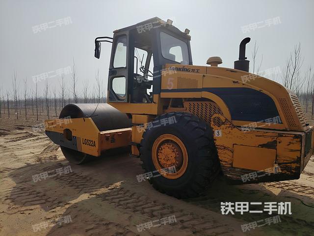 整机右侧（设备外观及核心部件）