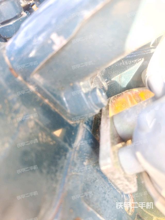 風(fēng)扇及皮帶（壓路機發(fā)動機艙）