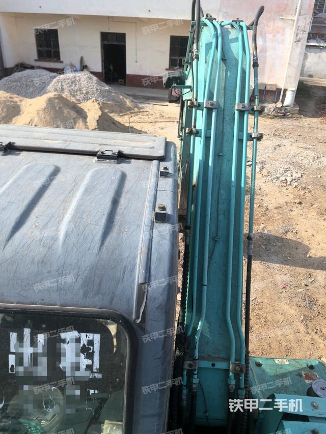 大臂背部俯視（工作和回轉(zhuǎn)裝置）