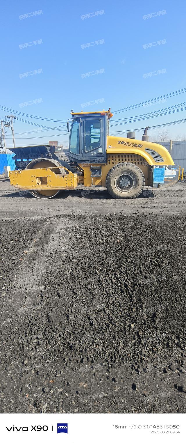 整机左侧（设备外观及核心部件）