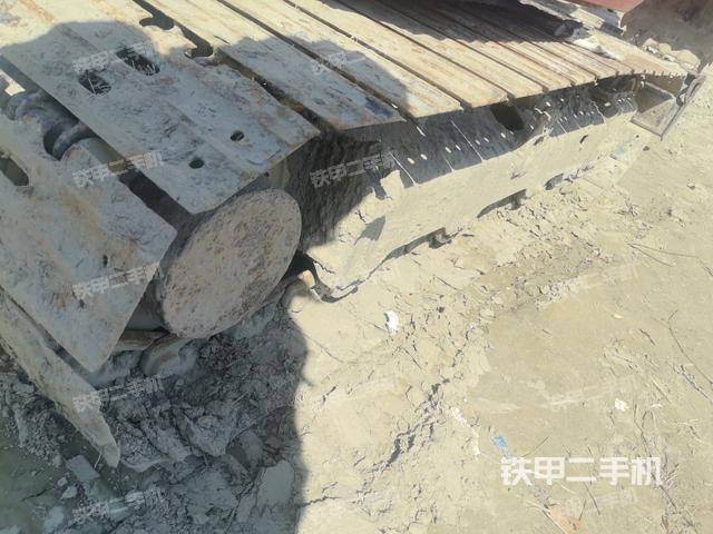 右側(cè)履帶整體?(行走機(jī)構(gòu)) 右側(cè)履帶整體?(行走機(jī)構(gòu))
