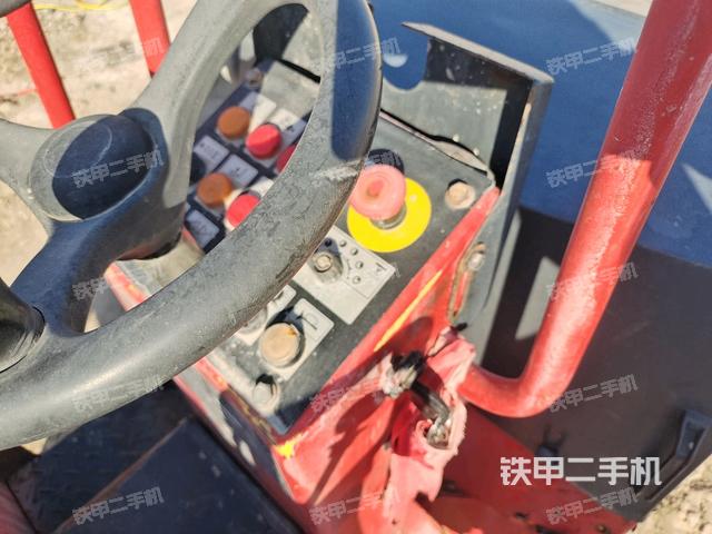 后玻璃角標(biāo)（壓路機駕駛室）