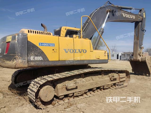 整機(jī)右后45°(整機(jī)外觀) 整機(jī)右后45°(整機(jī)外觀)
