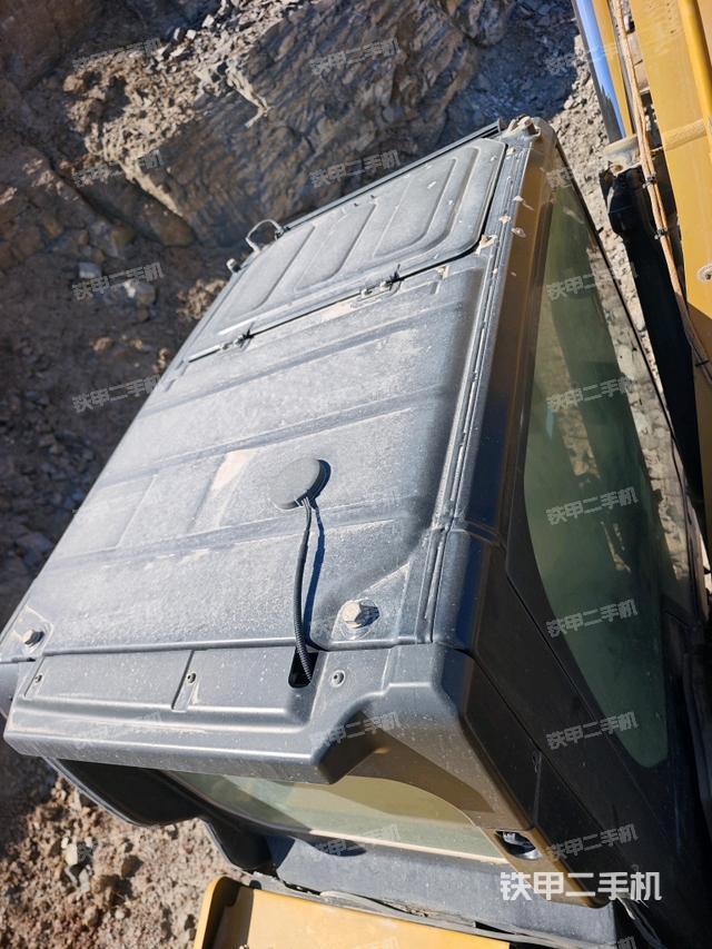 駕駛室頂部（整機(jī)外觀）