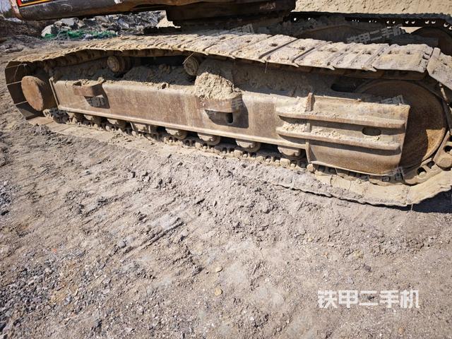 左側(cè)履帶整體?（行走機構(gòu)）