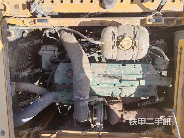 發(fā)動(dòng)機(jī)整體俯視(整機(jī)外觀) 發(fā)動(dòng)機(jī)整體俯視(整機(jī)外觀)