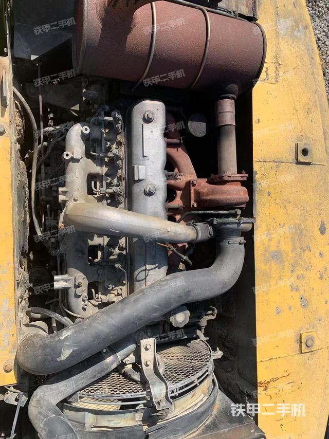 發(fā)動機整體俯視(整機外觀) 發(fā)動機整體俯視(整機外觀)