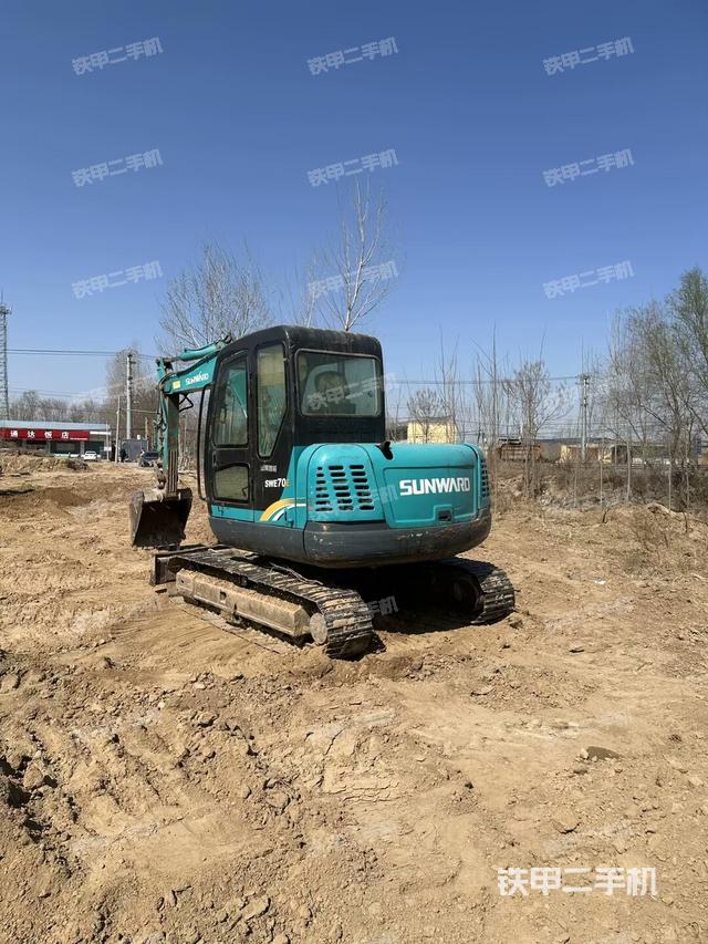 駕駛室整體（整機(jī)外觀）