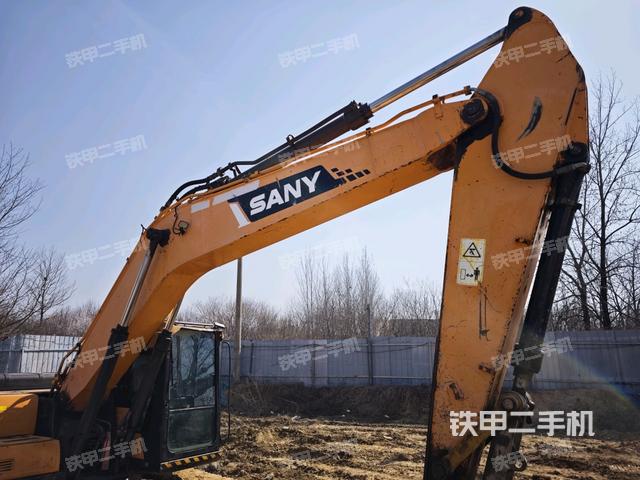 大臂整體?右側(cè)(工作和回轉(zhuǎn)裝置) 大臂整體?右側(cè)(工作和回轉(zhuǎn)裝置)