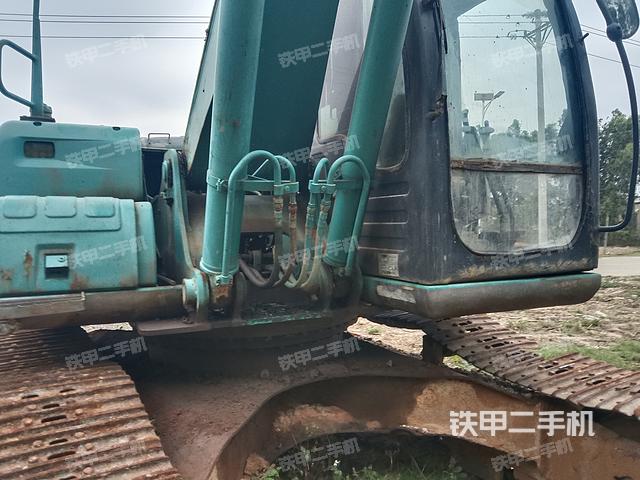 驾驶室整体（整机外观）