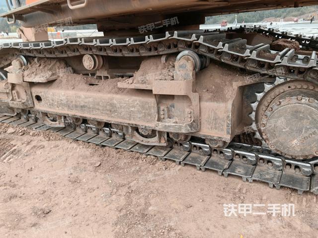 右側(cè)履帶整體（行走機構(gòu)）