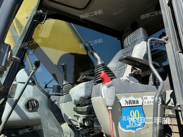 駕駛室整體（整機外觀）