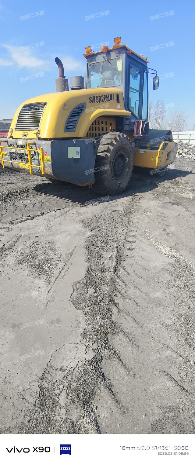 整机右后45°（设备外观及核心部件）