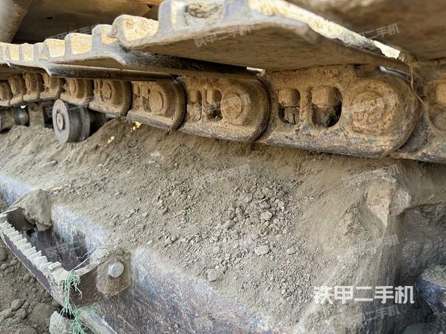 單側(cè)履帶整體（整機(jī)外觀）