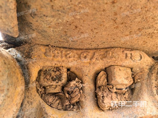 左驅(qū)動(dòng)輪（行走機(jī)構(gòu)）