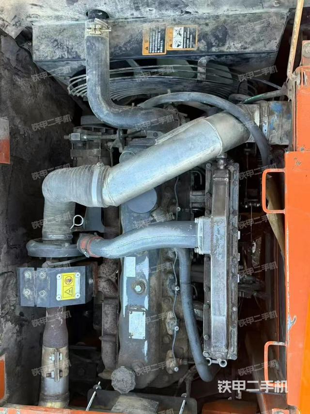 發(fā)動機(jī)整體俯視(整機(jī)外觀) 發(fā)動機(jī)整體俯視(整機(jī)外觀)