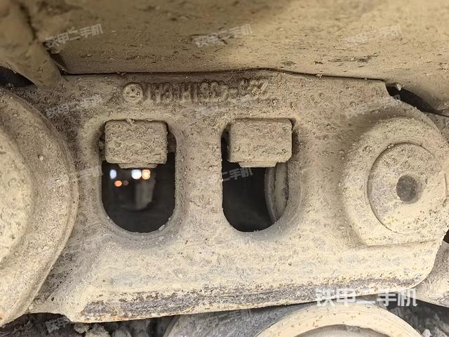 左側(cè)行走馬達(dá)蓋板（行走機(jī)構(gòu)）