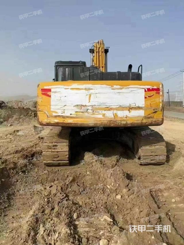 駕駛室頂部（整機(jī)外觀）