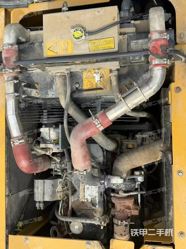 發(fā)動機整體俯視(整機外觀) 發(fā)動機整體俯視(整機外觀)