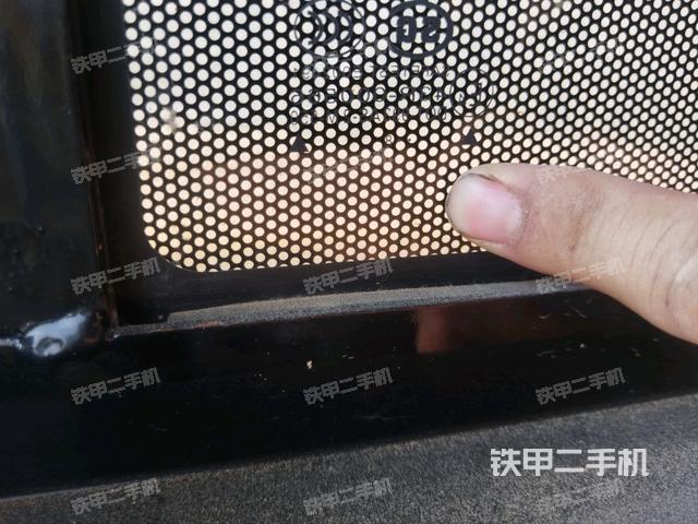 后窗玻璃角標(駕駛室部分) 后窗玻璃角標(駕駛室部分)