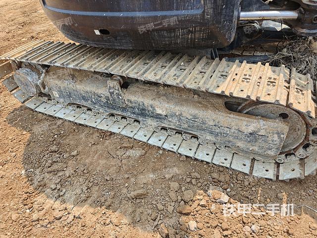 单侧履带整体（整机外观）