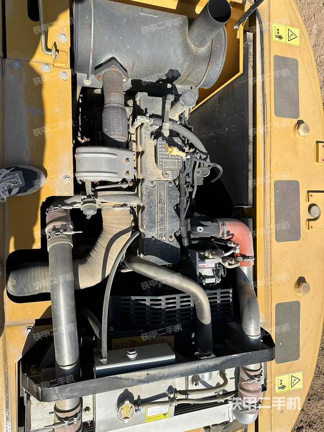 發(fā)動機整體俯視(整機外觀) 發(fā)動機整體俯視(整機外觀)