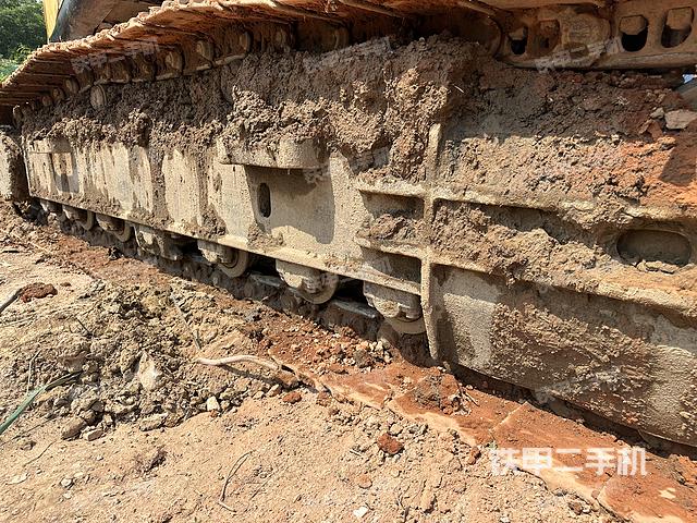 單側(cè)履帶整體（整機(jī)外觀）