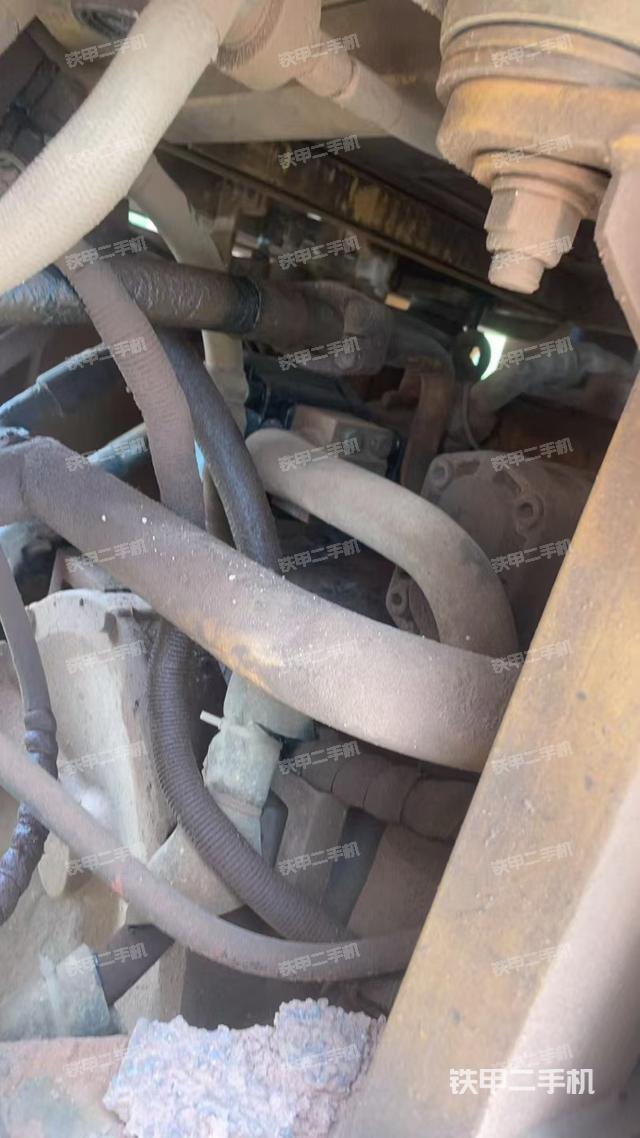 駕駛室工作臺(tái)（整機(jī)外觀及大件）