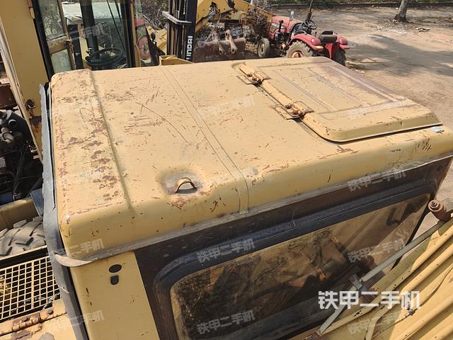 駕駛室頂部（整機(jī)外觀）